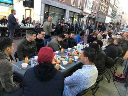 039-TOVER Ramadan-maltijd-Haarlemmerstraat-2019