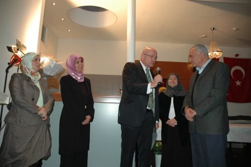 114-opening-ontmoet-centrum-vlnr-Emine-Guney-Mine-Ozyurek-Aart-van-Bochove-Birgul-Kocak-Adem-Alan