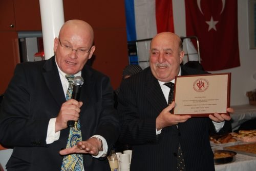 251-opening-Ontmoeting-centrum-vlnr-Aart-van-Bochove-Hasan-Guney-scaled